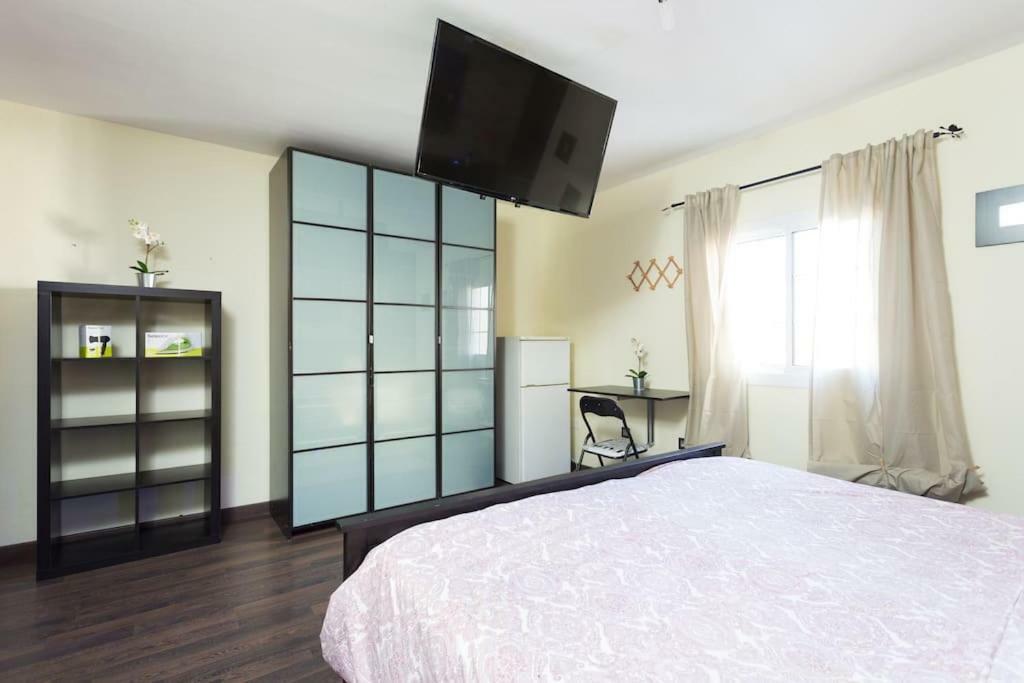 Villa Blanca Tenerife - Private Rooms - Terrace And Bbq, 5 Minutes From The Beach And Airport San Isidro  Exterior photo